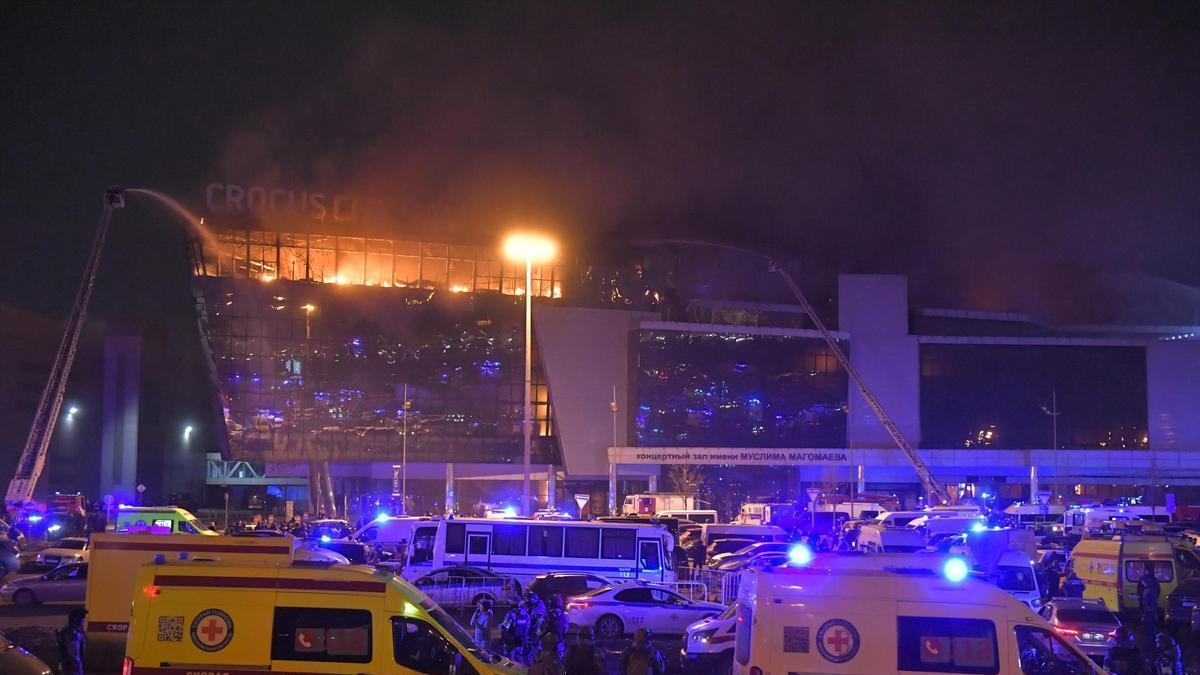 Archivo - Imagen de archivo del incendio registrado en el Crocus City Hall durante el atentado de marzo de 2024.