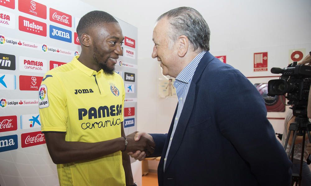 Presentación de Toko Ekambi en el Villarreal CF