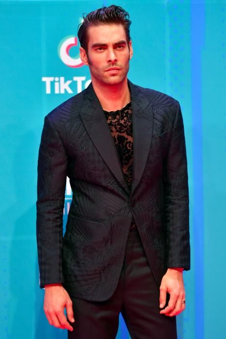 El modelo español Jon Kortajarena. (Photo by ANDER GILLENEA / AFP)