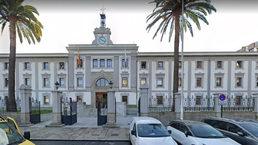 Piden tres años de cárcel por engañar a un hombre de A Coruña para que les diese 130.000 euros