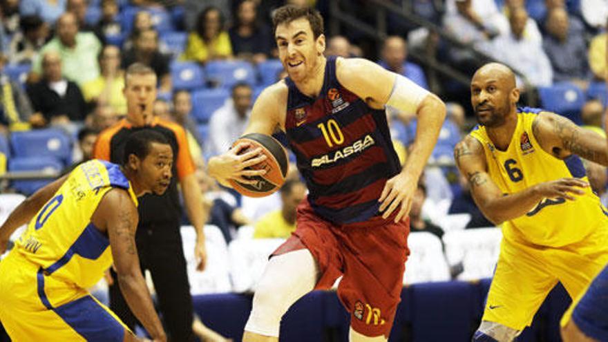 Víctor Claver impulsó a su equipo en Tel Aviv.