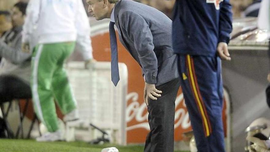 Javier Clemente, durante el partido de ayer.