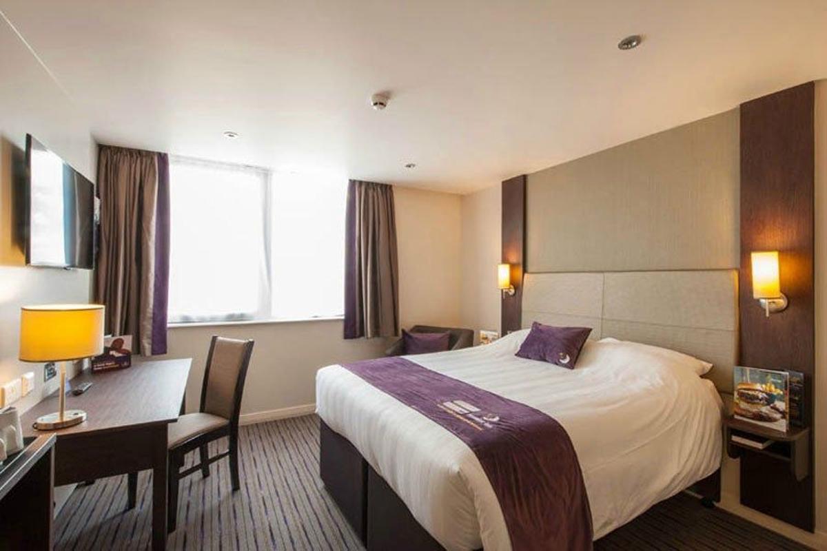 Premier Inn London Hendon (The Hyde) Hotel