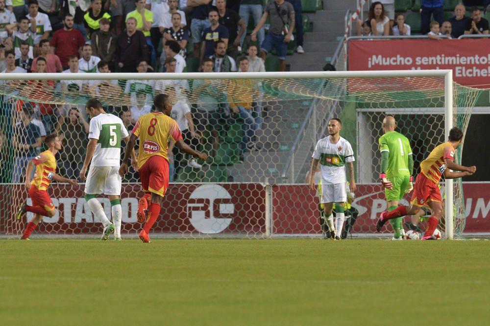 El Elche se muestra espeso y sin ideas ante el Alcoyano.