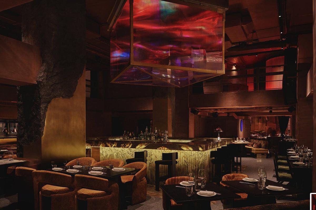 Este es el lujoso interior del restaurante Rhudo.