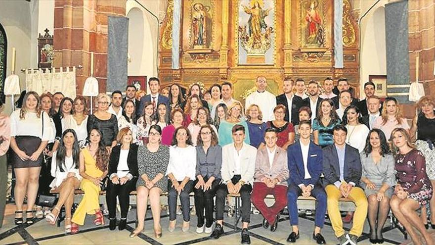 Más de medio centenar de cristianos se confirman en la iglesia de Pedro Abad