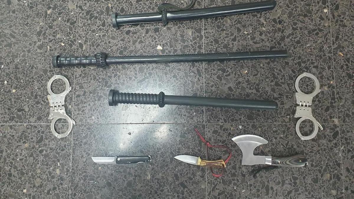 Detenido en la Playa de Palma de Mallorca por amenazar con matar a su pareja con un hacha