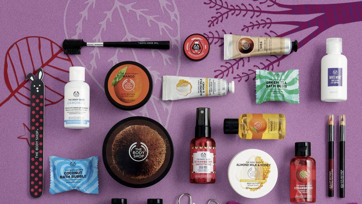 Productos de uno de los calendarios de adviento de The Body Shop