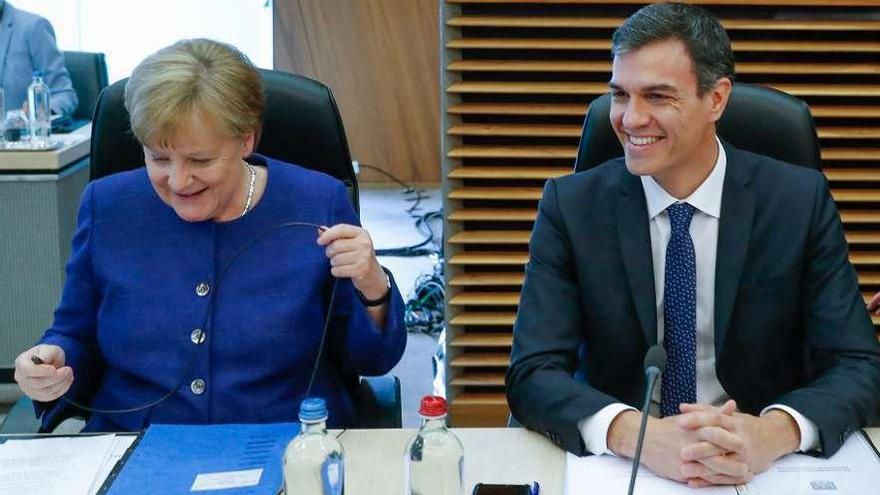 Merkel y Sánchez, ayer en Bruselas, durante la cumbre informal sobre inmigración.