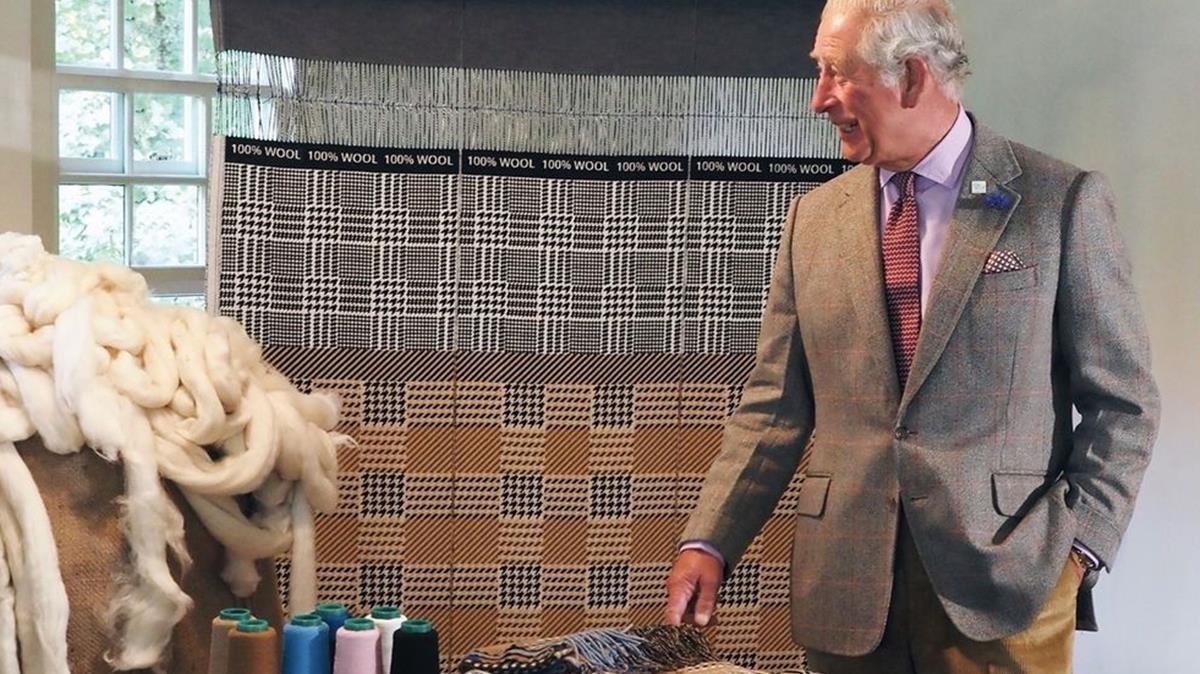 El principe Carlos disena bufandas para una empresa foto Instagram campaignforwool