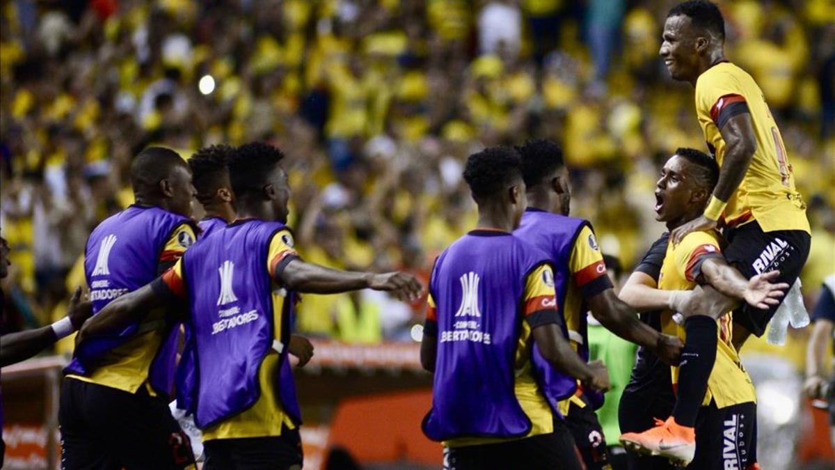 Barcelona de Guayaquil consigue una ligera ventaja ante Cerro Porteño