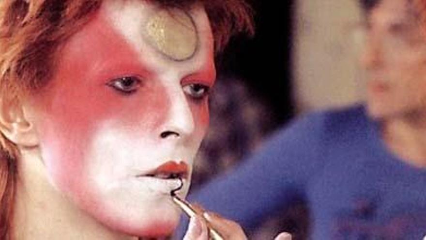 Imagen del músico británico David Bowie, en una de sus caracterizaciones como Ziggy Stardust.