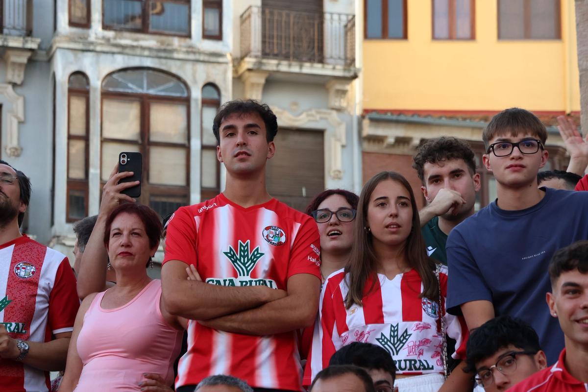 Las calles y bares de Zamora repletos para ver la final por el ascenso a Segunda