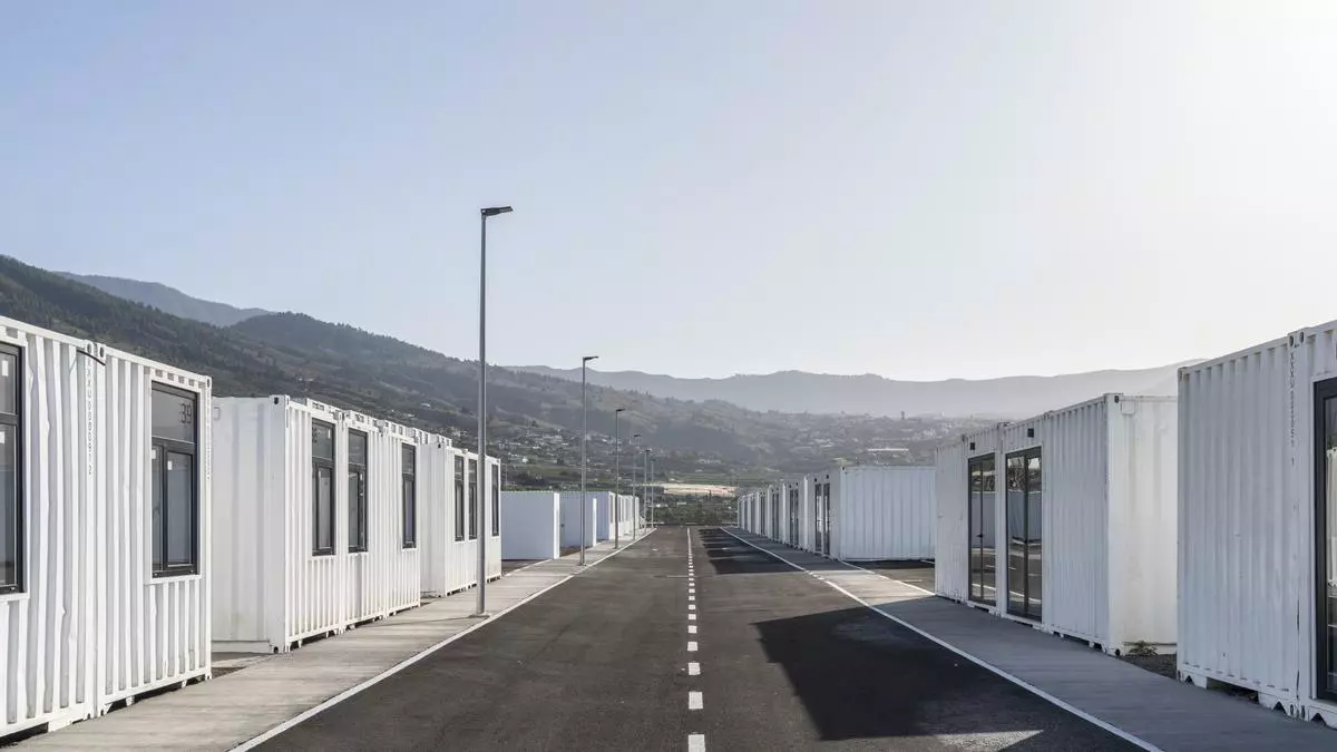 Ninguna de las familias afectadas por el volcán de La Palma quiere vivir en las viviendas modulares