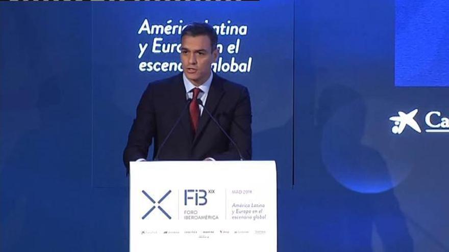 Pedro Sánchez: "Democracia también es que no paguen siempre los mismos"