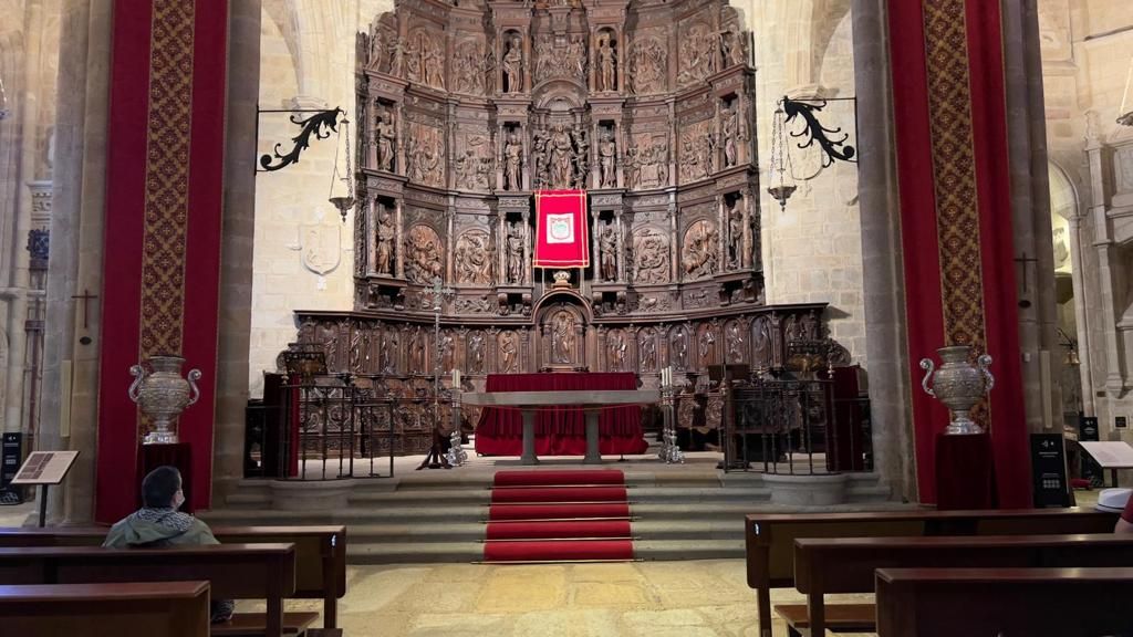 Fotogalería | Preparativos para la bajada de la patrona de Cáceres