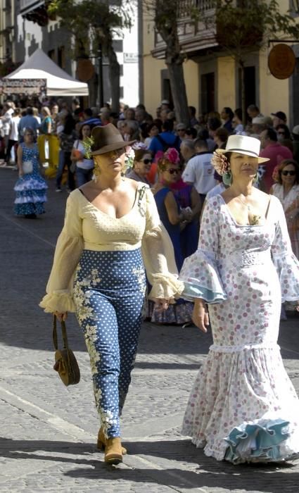 ROMERIA ROCIERA Y OFRENDA A LA VIRGEN