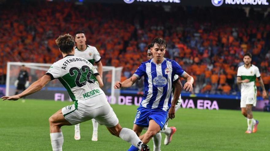 El Deportivo regresa a Primera con zarpazos, físico y reflejos felinos