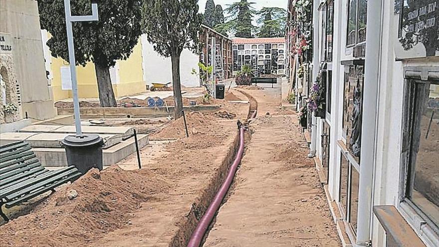 Burriana moderniza la red de agua potable del cementerio