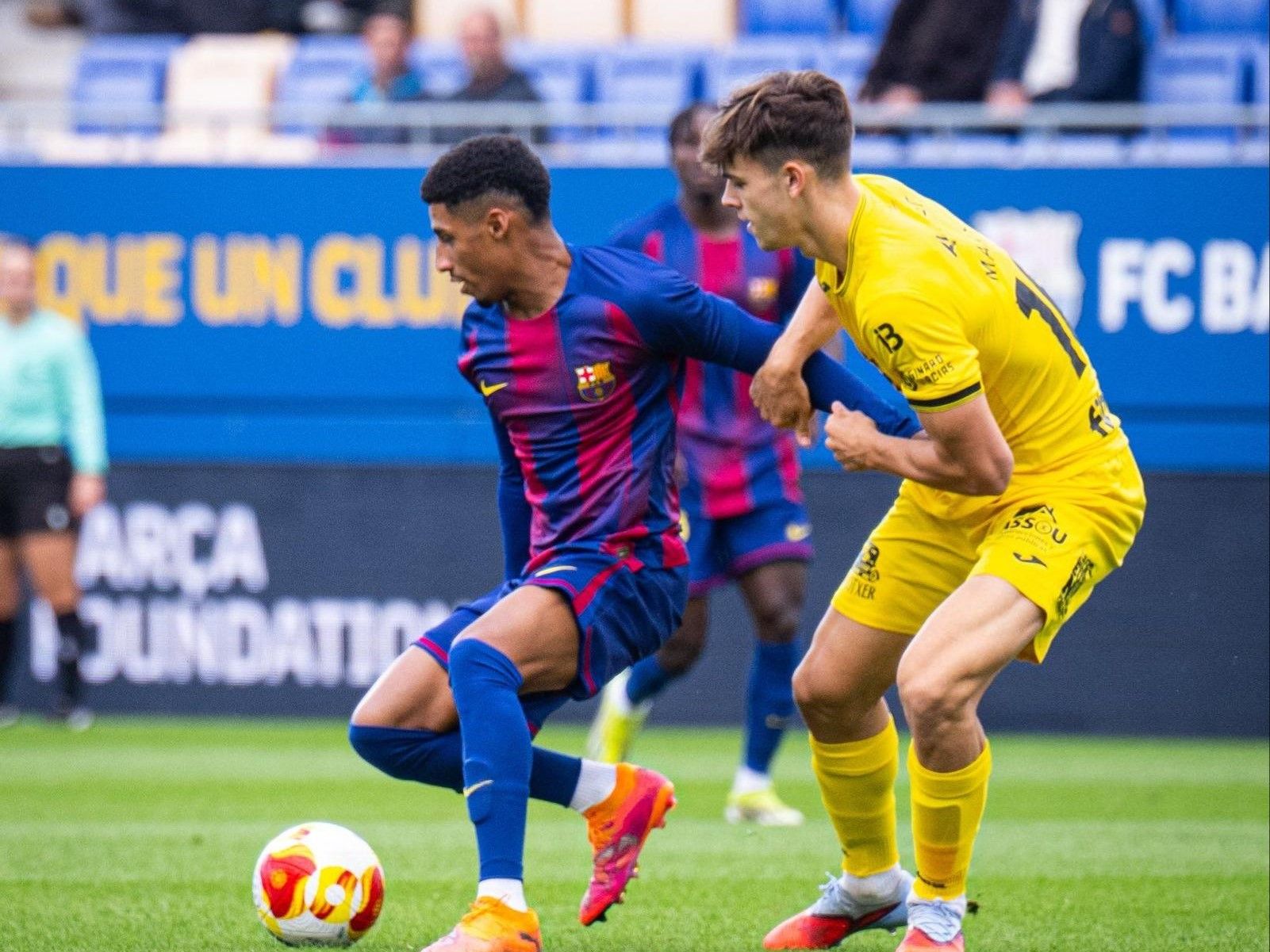 Ureña, en un partido de la pasada temporada con el Barcelona B.