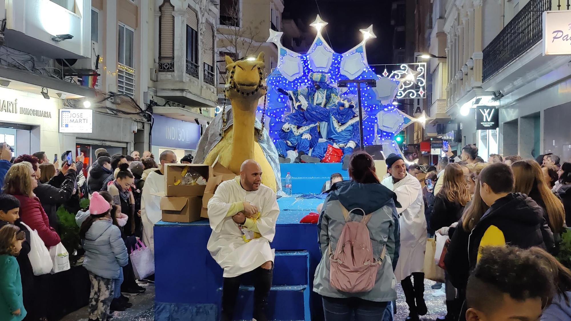 Los Reyes Magos reparten ilusión por los pueblos de la Ribera