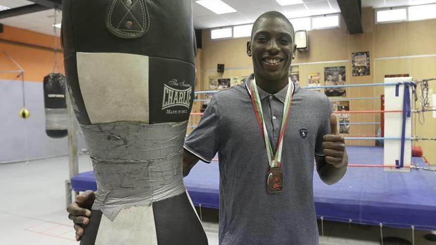 Sissokho, en el Príncipes en agosto con su bronce.