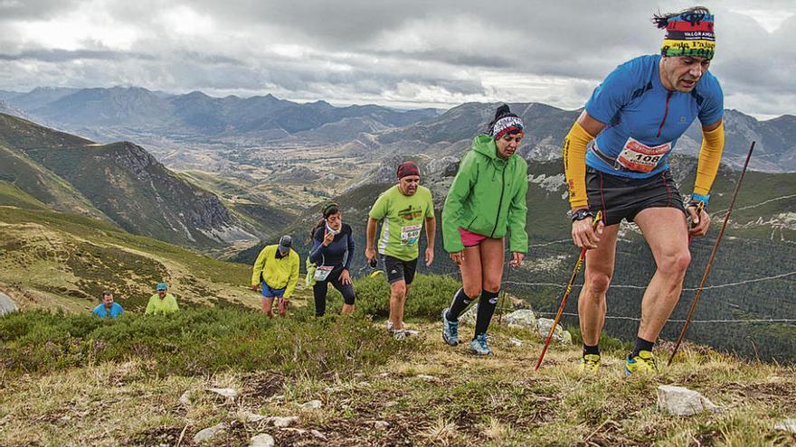 Participantes en el trail de Valgrande-Pajares de 2015.