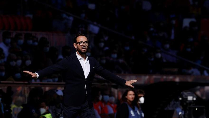 Bordalás, durante el partido del pasado sábado en Mestalla ante el Mallorca.  | EFE/KAI FÖRSTERLING