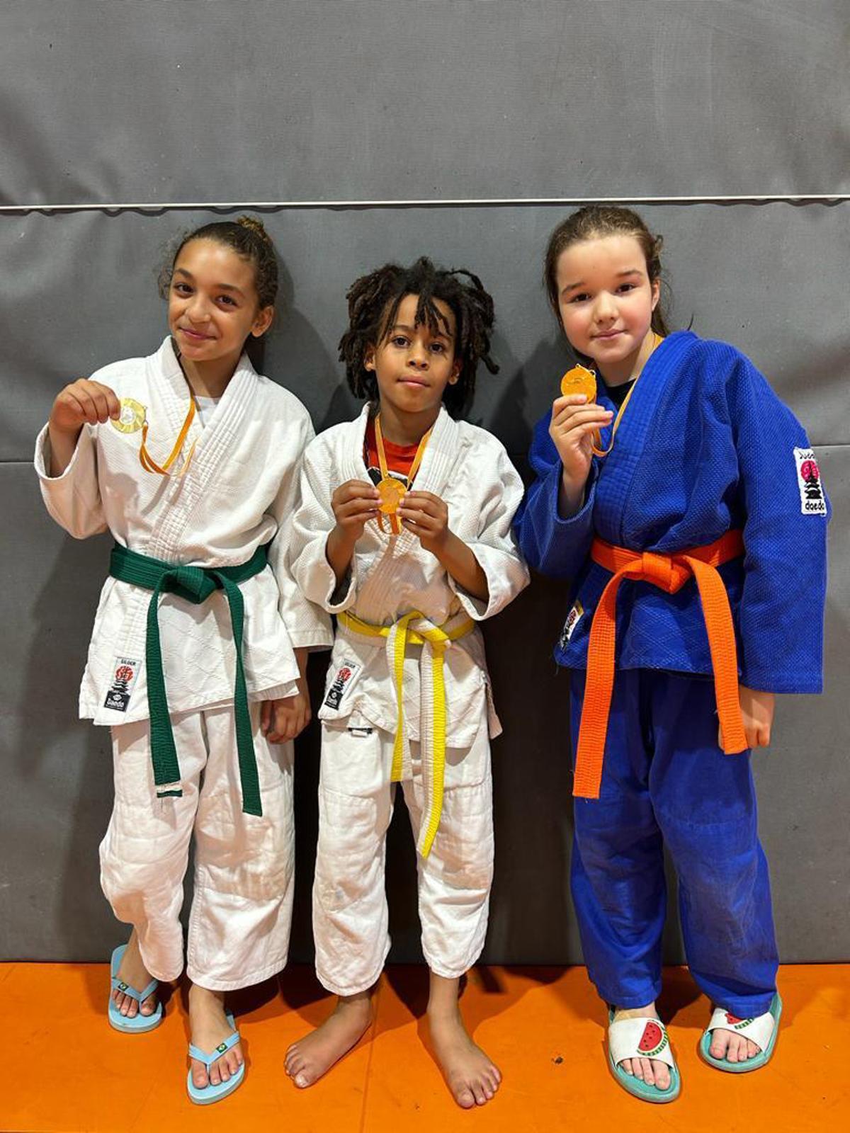 El judo sesrovirenc participa en un nou torneig d’interclubs i guanya quatre medalles