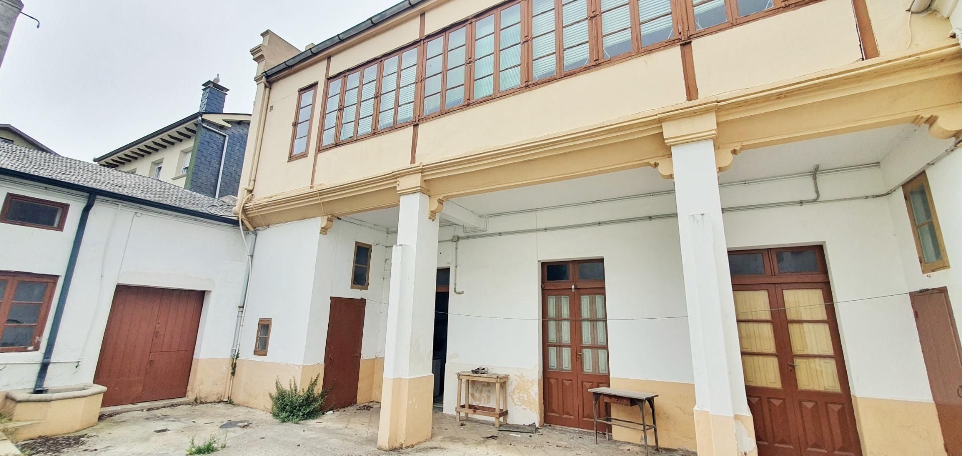 En imágenes: Joya arquitectónica de 1907 a la venta en el centro de Tapia
