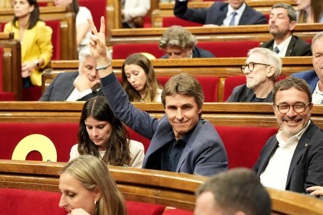 Junts retrasa la aprobación de la ley contra la compra especulativa de vivienda con un recurso ante el Consell de Garanties Estatutàries