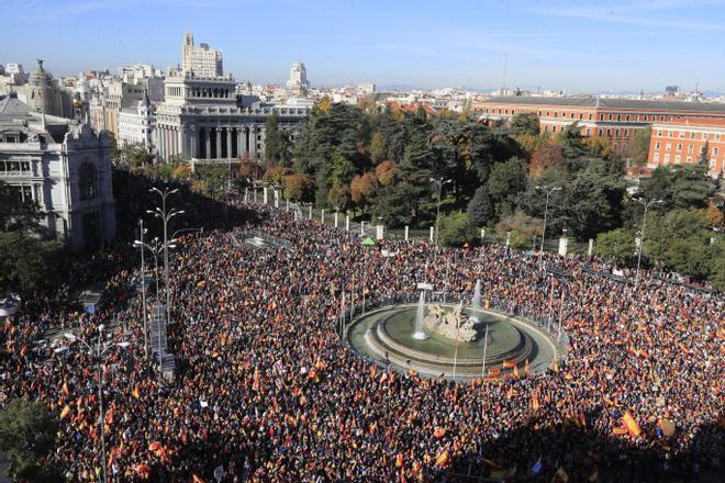 Las imágenes de la manifestación contra la amnistía en Madrid.