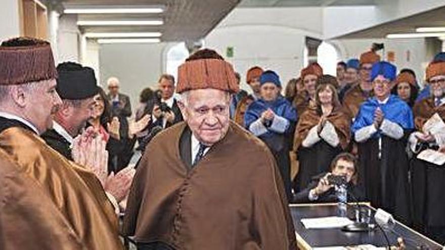 La biblioteca universitària va acollir l&#039;acte d&#039;investidura doctor honoris causa d&#039;Evert Hoek