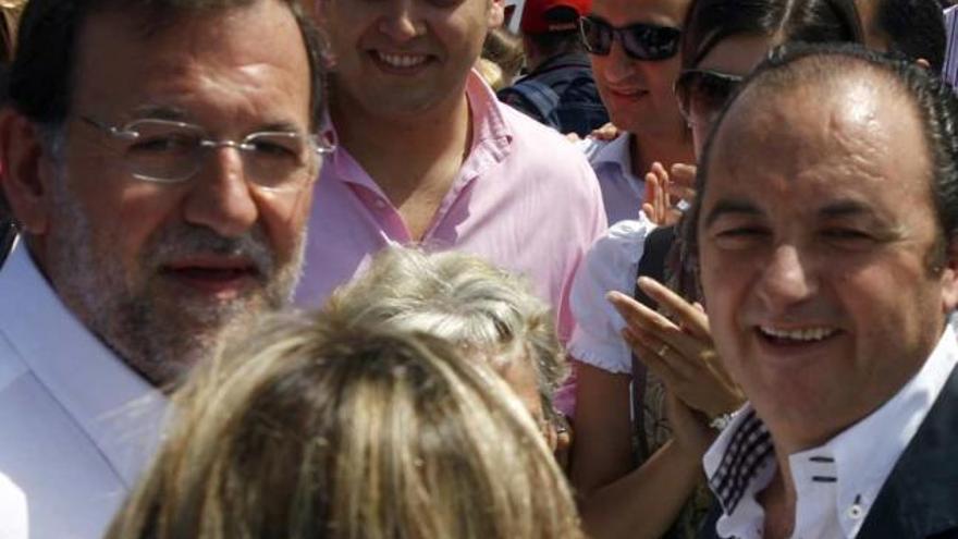 Rajoy y Ripoll, durante un mitin en la última campaña de las elecciones europeas.