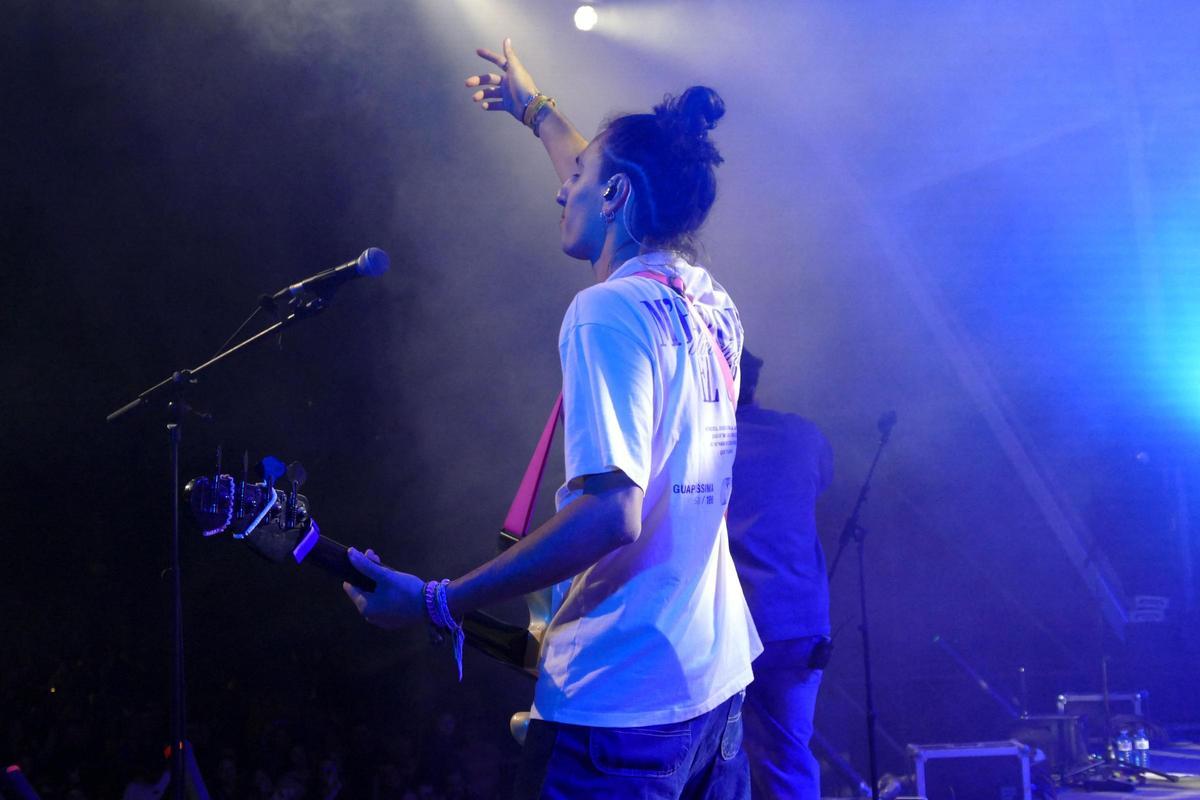 EN IMATGES | La Banda Neon i Dj Ruben Rider van animar la segona nit del Rampell