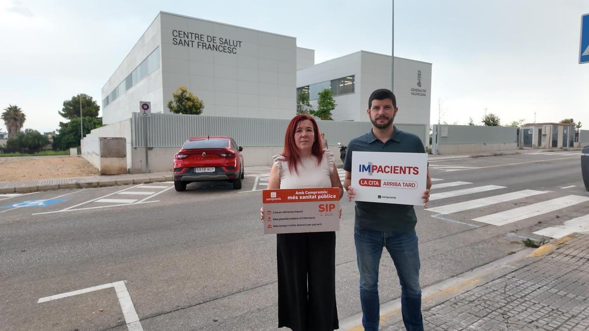 Navarro y Esteve presentan la campaña "Impacients" en Oliva.