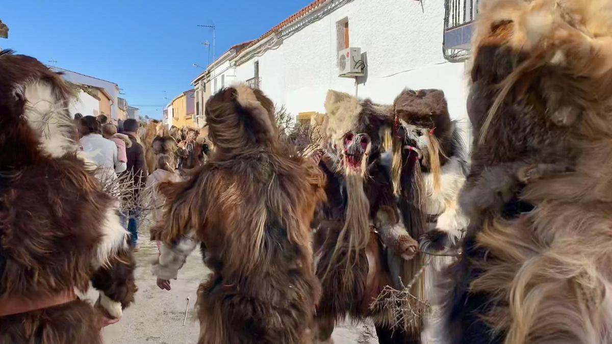 Las Carantoñas regresan a las calles de Acehúche.