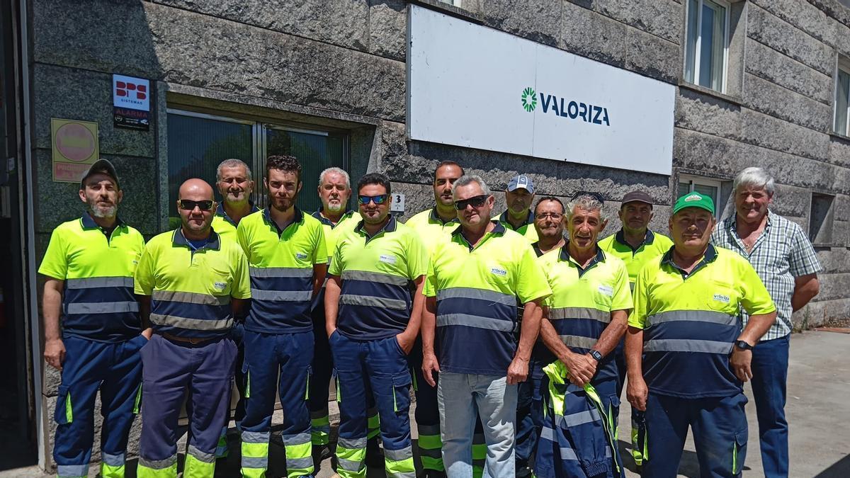 Trabajadores de la empresa Valoriza en O Salnés.
