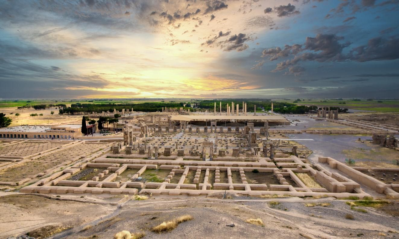 La edificación de Persépolis comenzó en el año 521 a. C. por orden de Darío I.