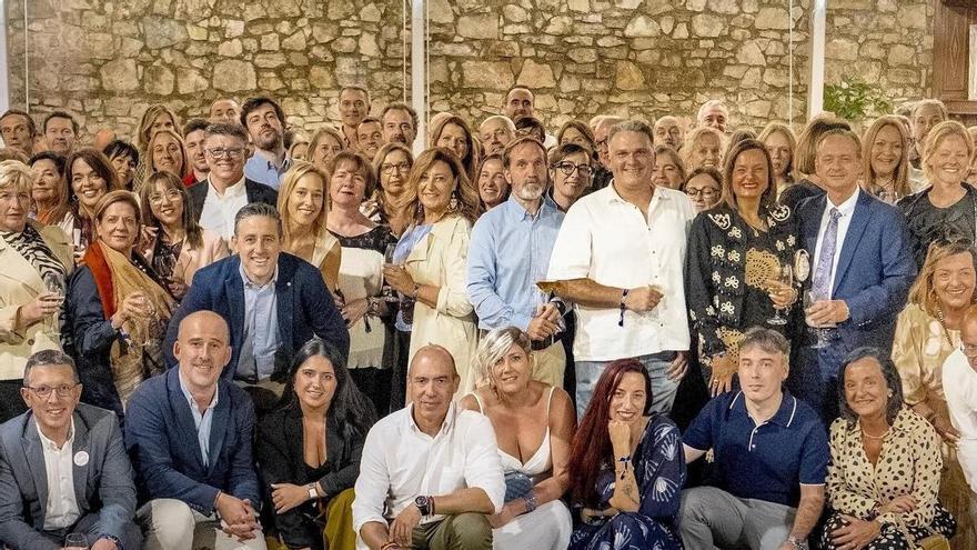 La Hermandad de la Santa Cruz recauda más de ocho mil euros para fines benéficos