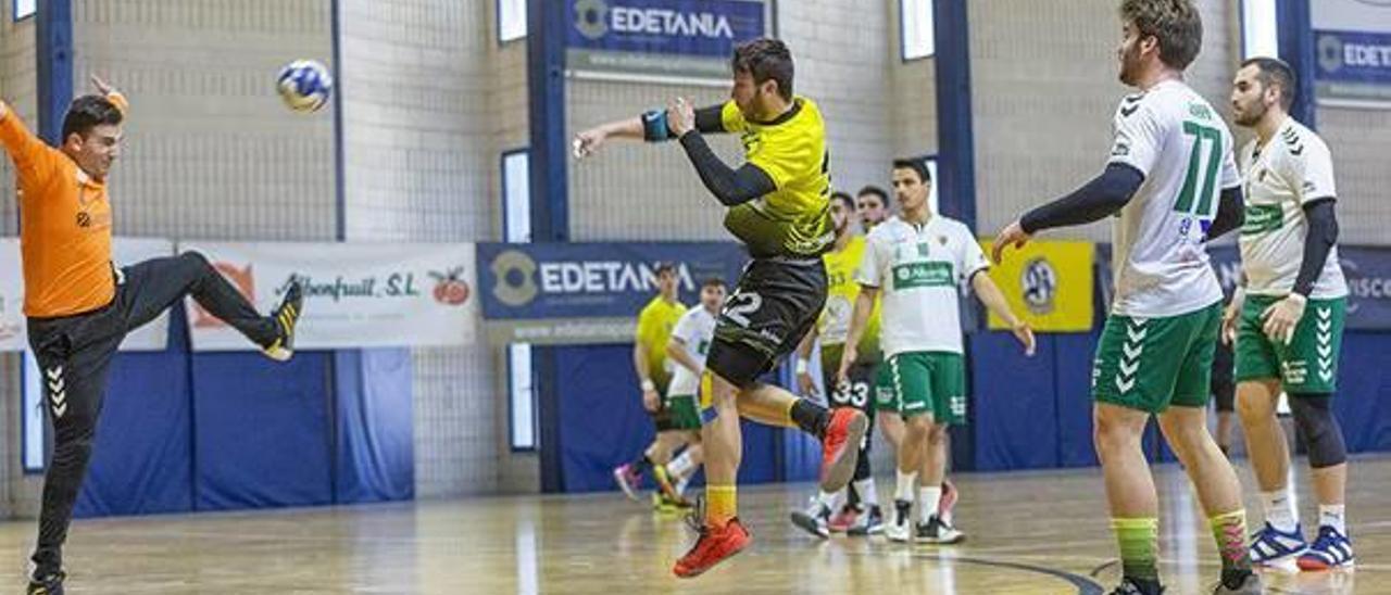 El Maristas Algemesí continúa en la segunda posición en la Primera Estatal de balonmano.