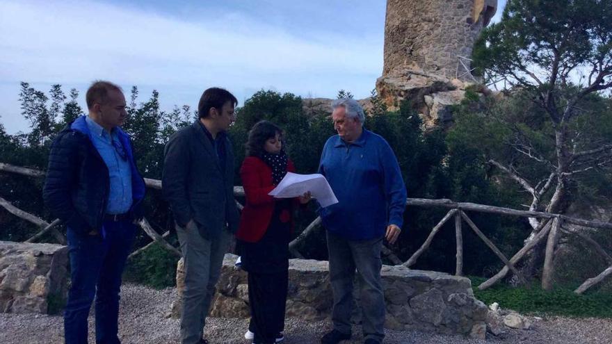 Visita institucional a la torre de Banyalbufar.