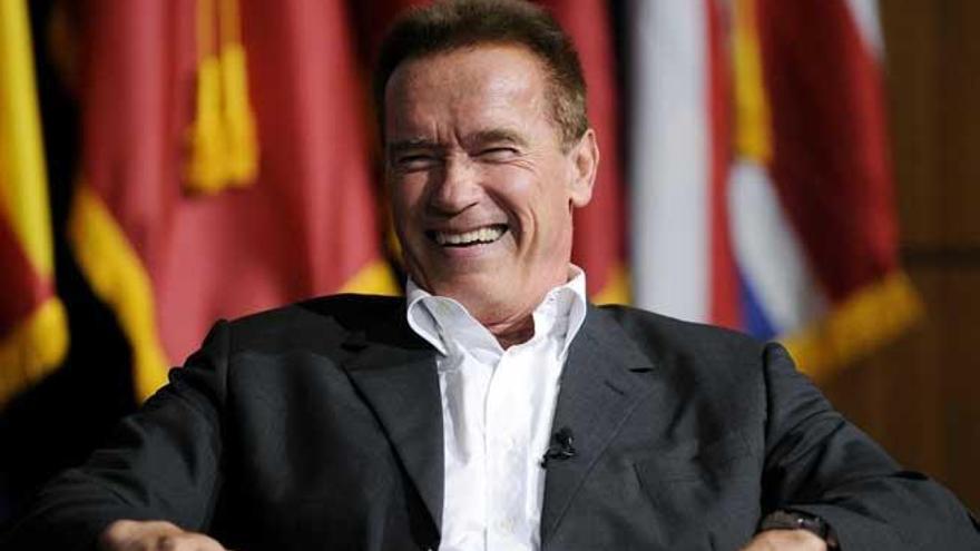 Schwarzenegger: &quot;Yo siempre me levanto&quot;