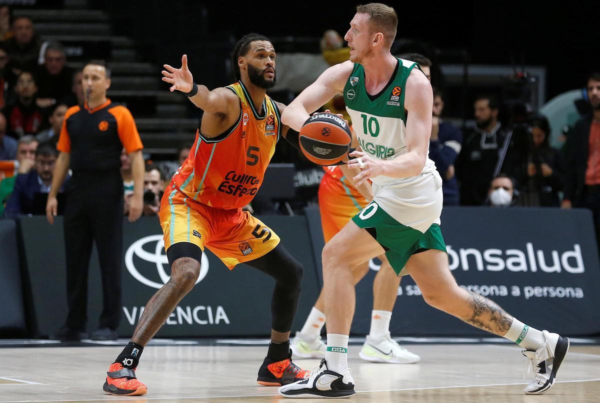 Rolands Smits tuvo como pretendiente al Valencia Basket pero acabará en el Anadolu Efes