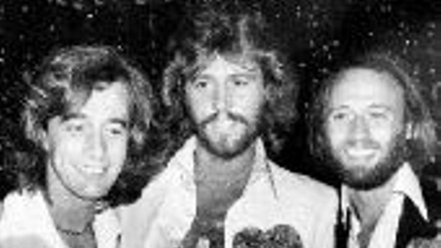 La muerte del ´Bee Gees´ Maurice Gibb sacude al mítico conjunto