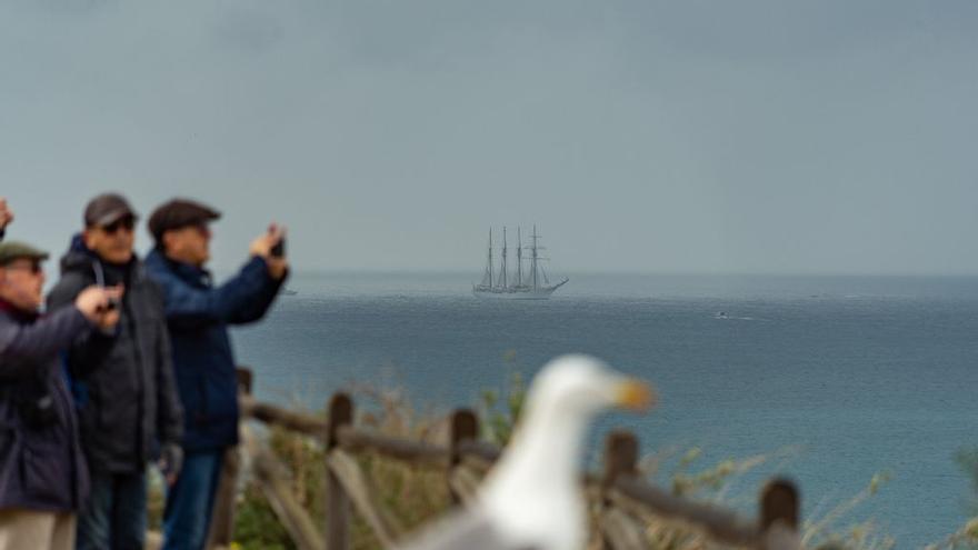 El buque Juan Sebasitán Elcano llega a Cartagena