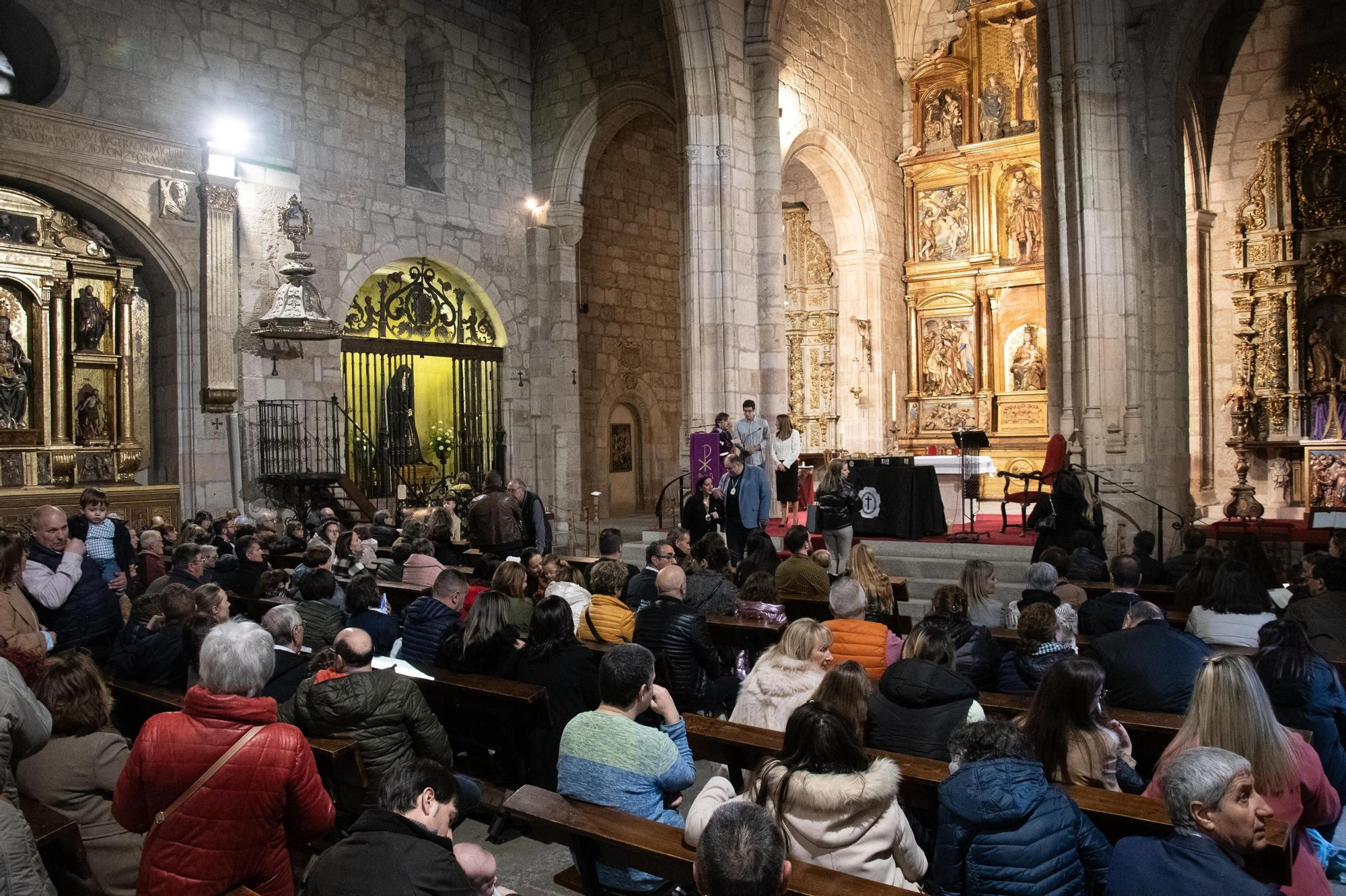 GALERÍA | Las cofradías de Zamora dan la bienvenida a los nuevos hermanos