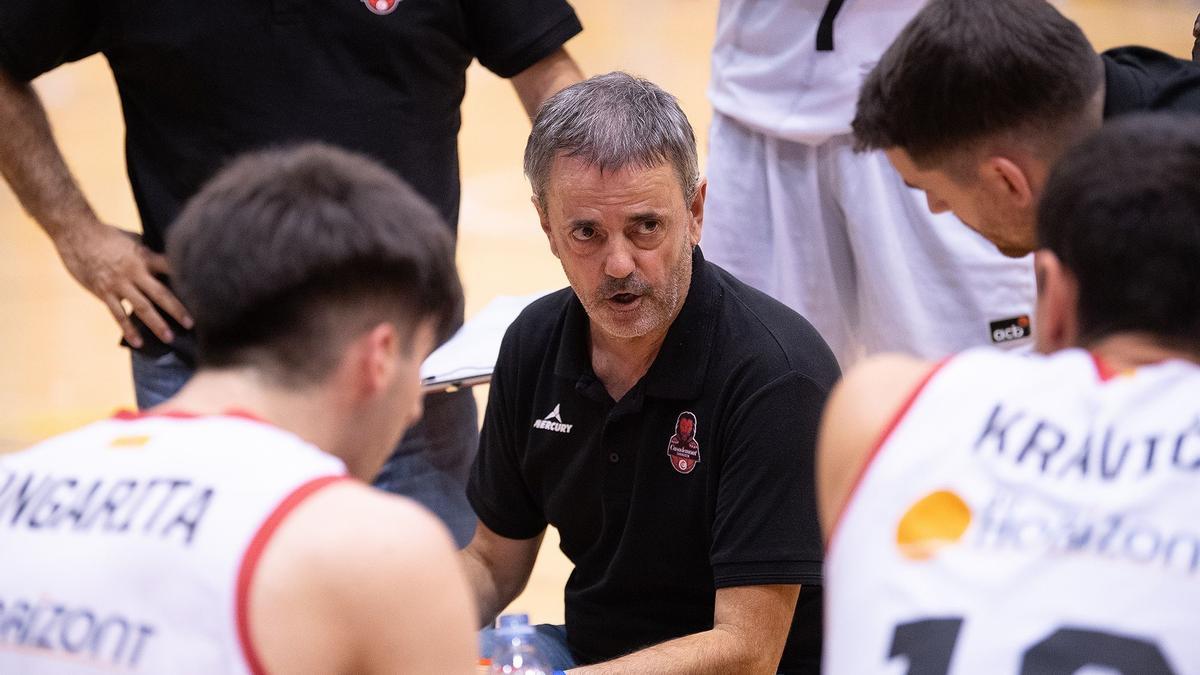 Porfirio Fisac, durante el amistoso del Casademont Zaragoza ante el Baskonia.