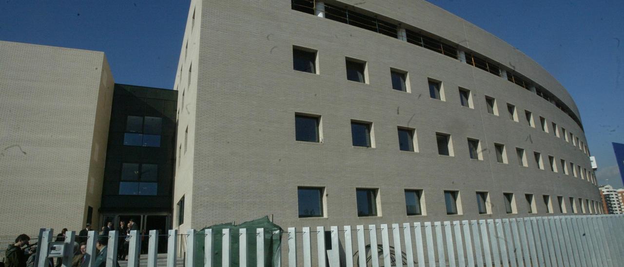 Fachada de la Ciudad de la Justicia