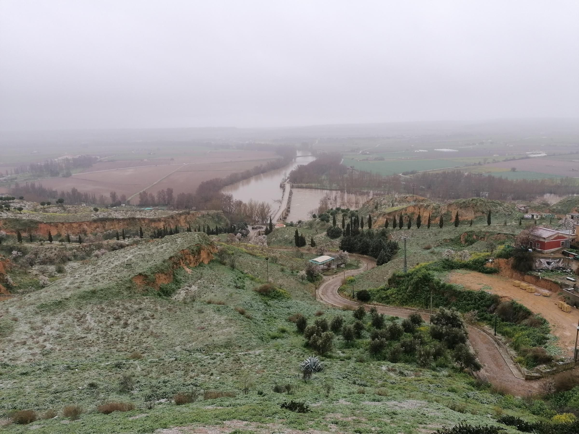 GALERÍA | La nieve se asoma tímidamente a Toro